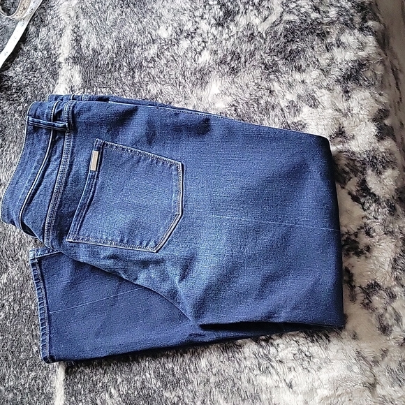 White House Black Market high rise straight crop jeans - Picture 4 of 4